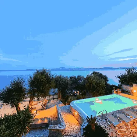 Amazing In Nisaki Near The Sea * Nisaki (Corfu)